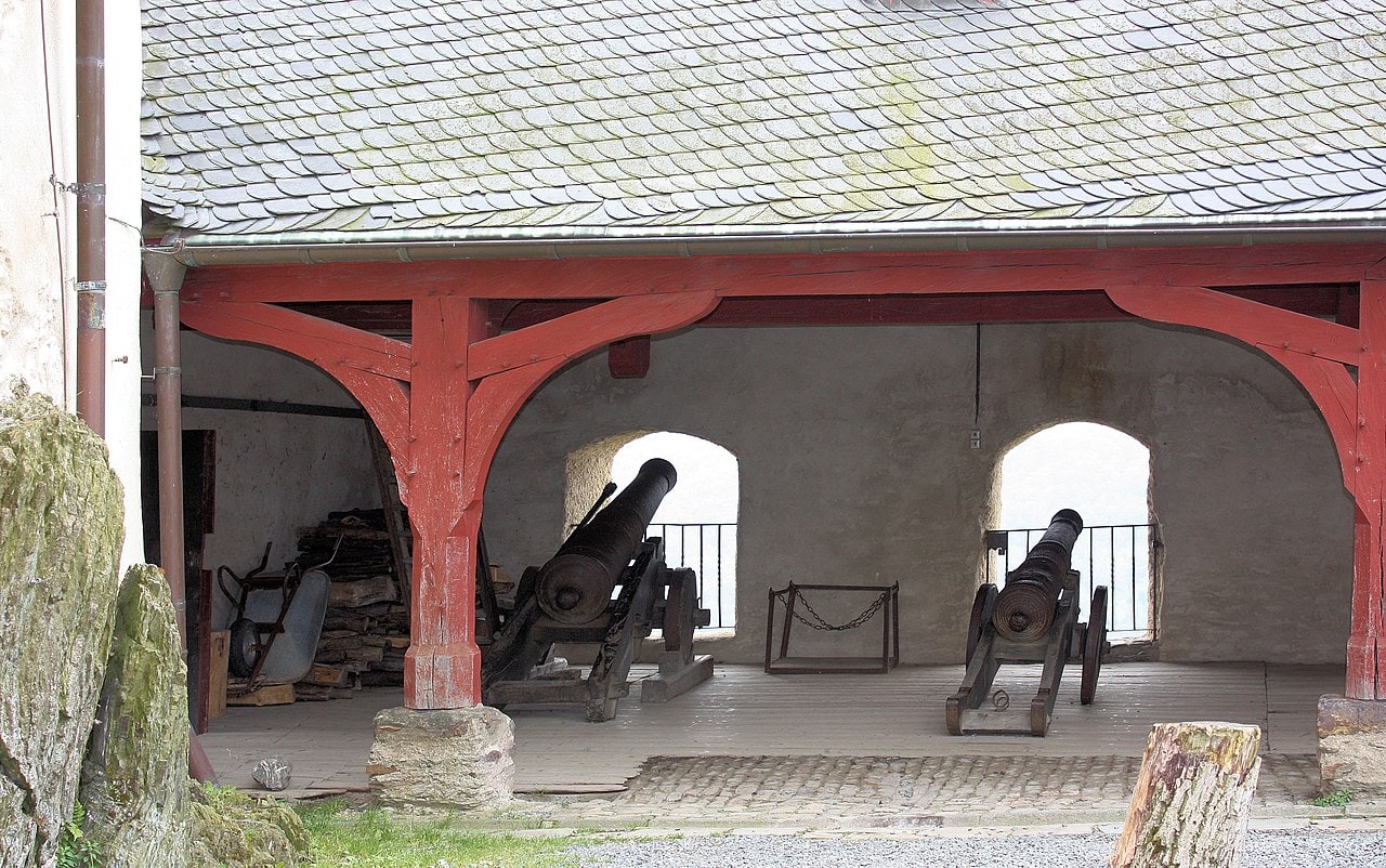 Marksburg Castle 3 The great battery at Marksburg Castle, with cannons aimed toward the Rhine