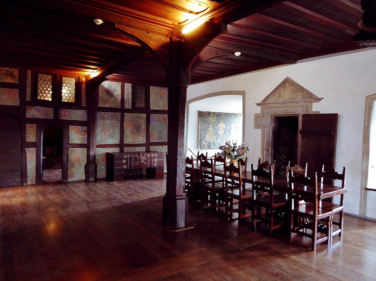 Marksburg Castle 6 The Rittersaal (Knights' Hall) at Marksburg Castle, with medieval furnishings and tapestry