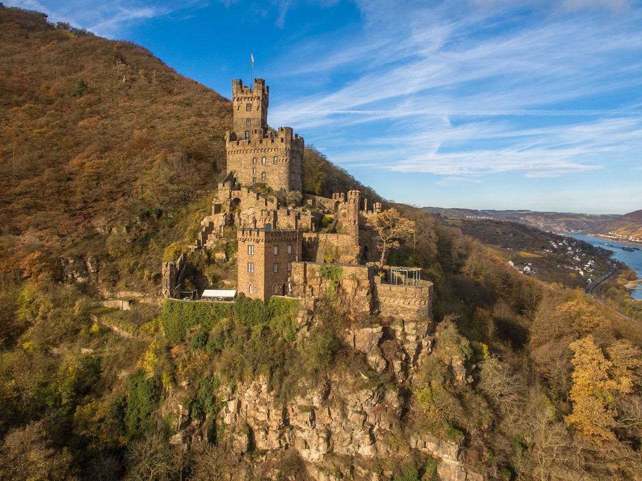 The Rhine as Contested Territory: Castles, Tolls, and the Collapse of Imperial Authority 3 Aerial view of Sooneck Castle on its rocky spur in autumn light, the second castle slighted in Rudolf I's 1282 campaign
