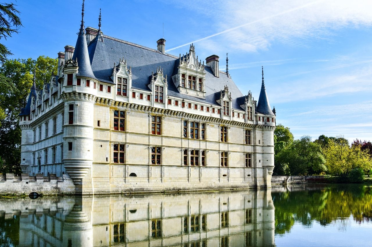 Château d'Azay-le-Rideau 4 North façade of Château d'Azay-le-Rideau with the central staircase bay