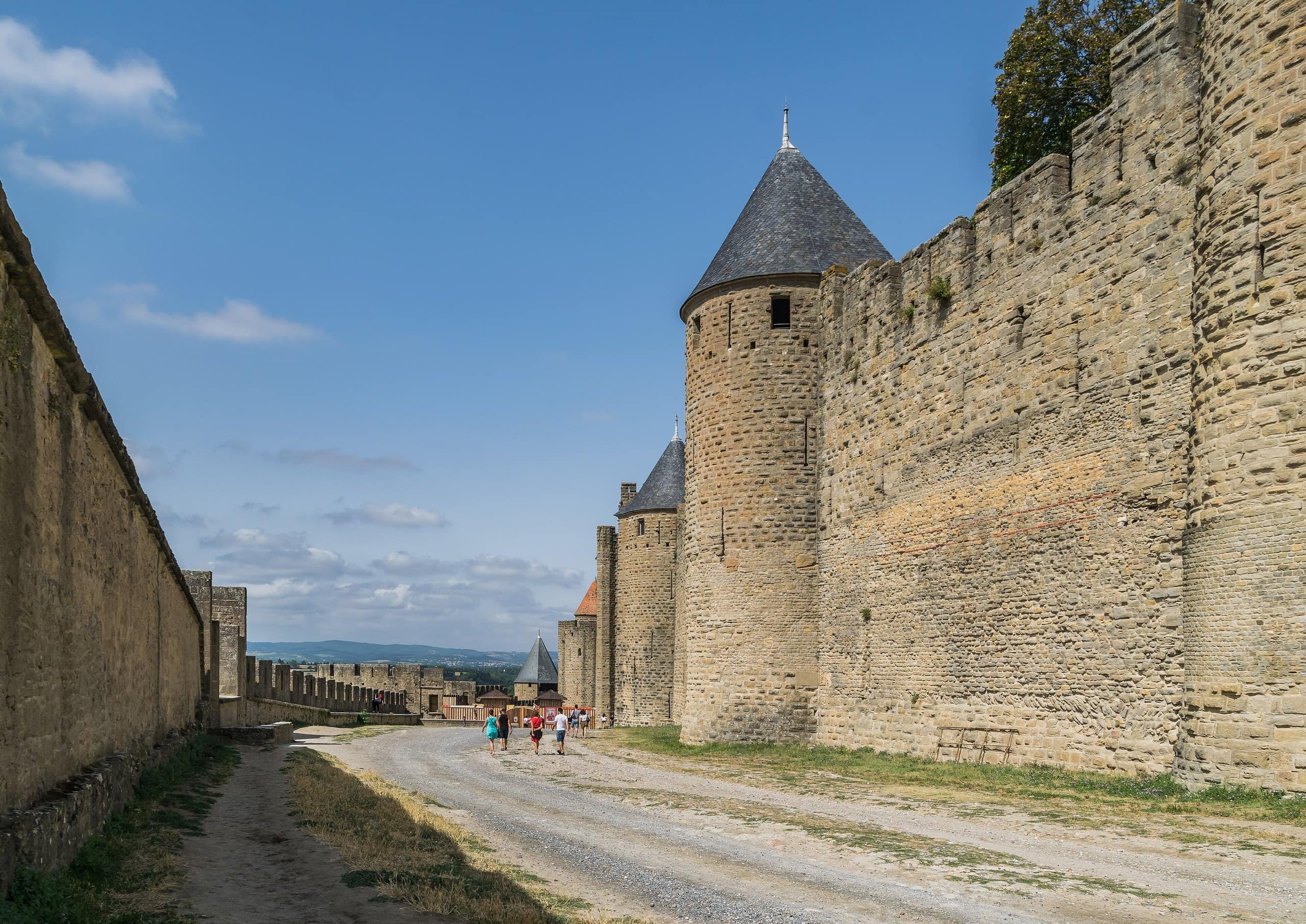The lices between the double walls — Krzysztof Golik, CC BY-SA 4.0 The lices, the wide corridor between the inner and outer walls of Carcassonne