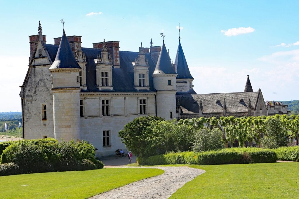 Château d'Amboise 10 Chateau d'Amboise seen from the terraced garden on a sunny day
