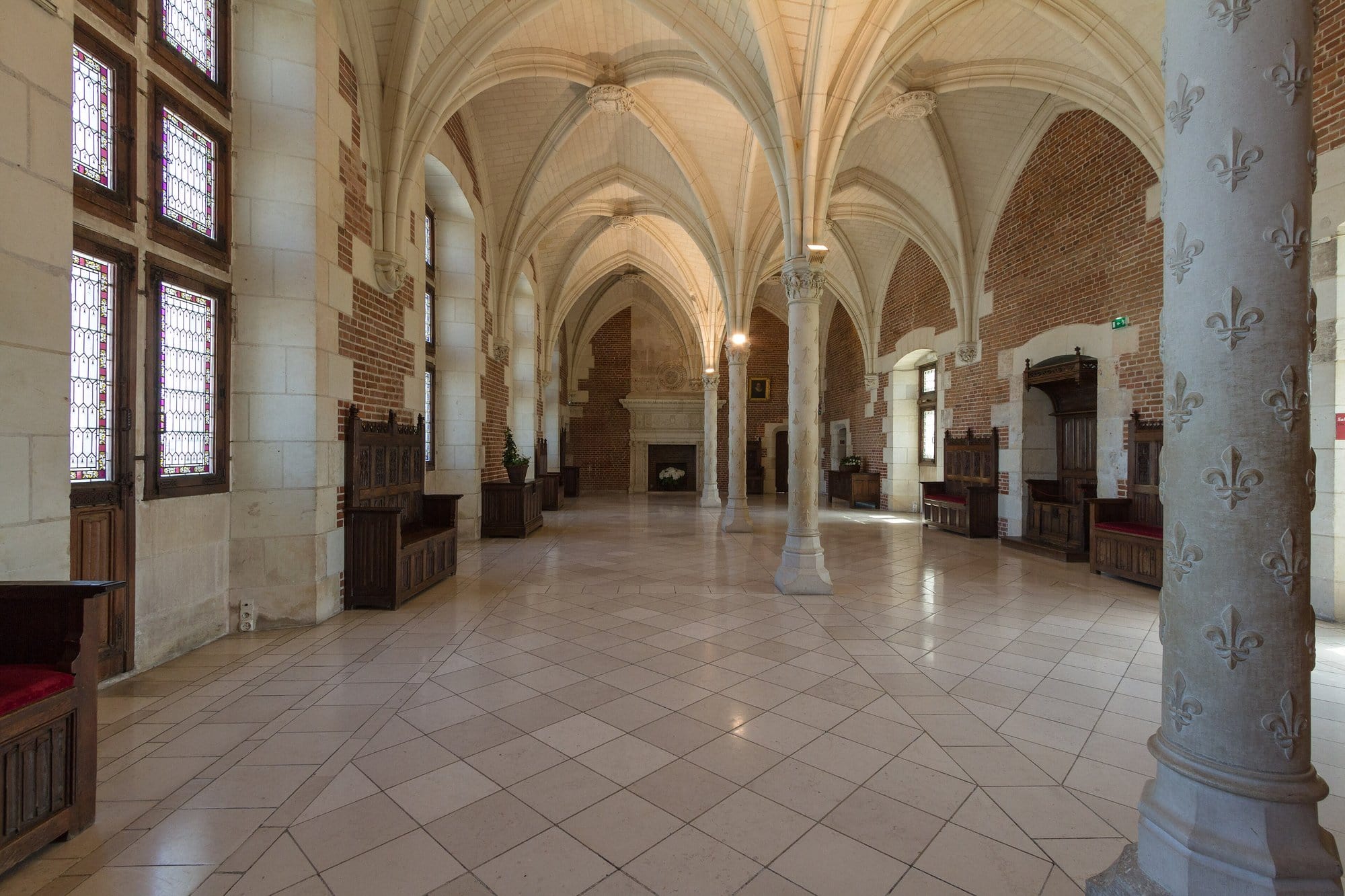 Château d'Amboise 9 The great vaulted council hall with fleur-de-lis columns at Chateau d'Amboise