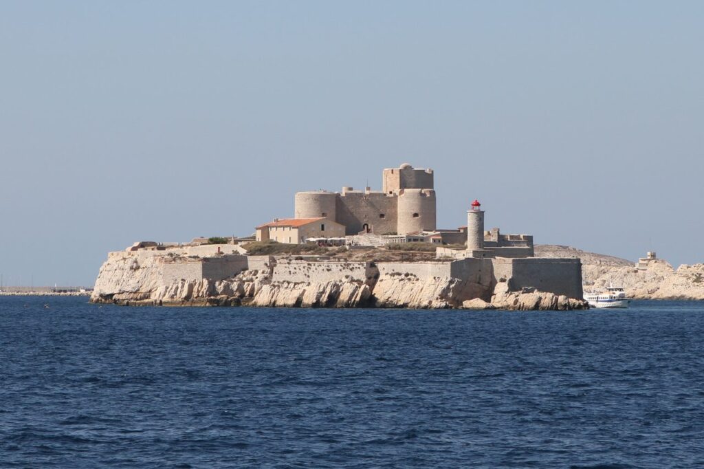 Château d'If on its island seen from the sea.