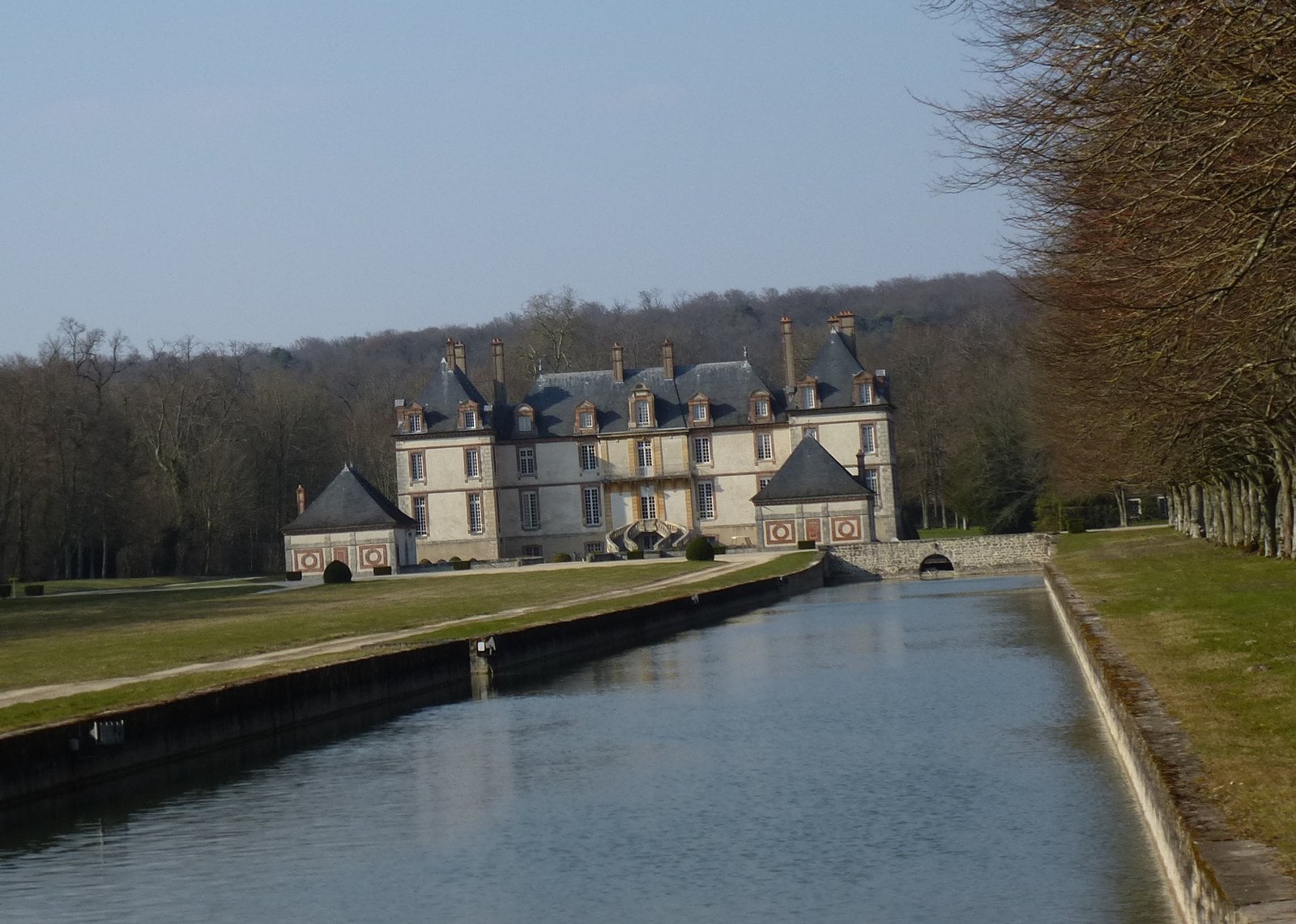 Castle Hotels Near Paris: Where You Can Actually Sleep in a Château 4 The facade of Château de Bourron, a family-run château hotel near Fontainebleau