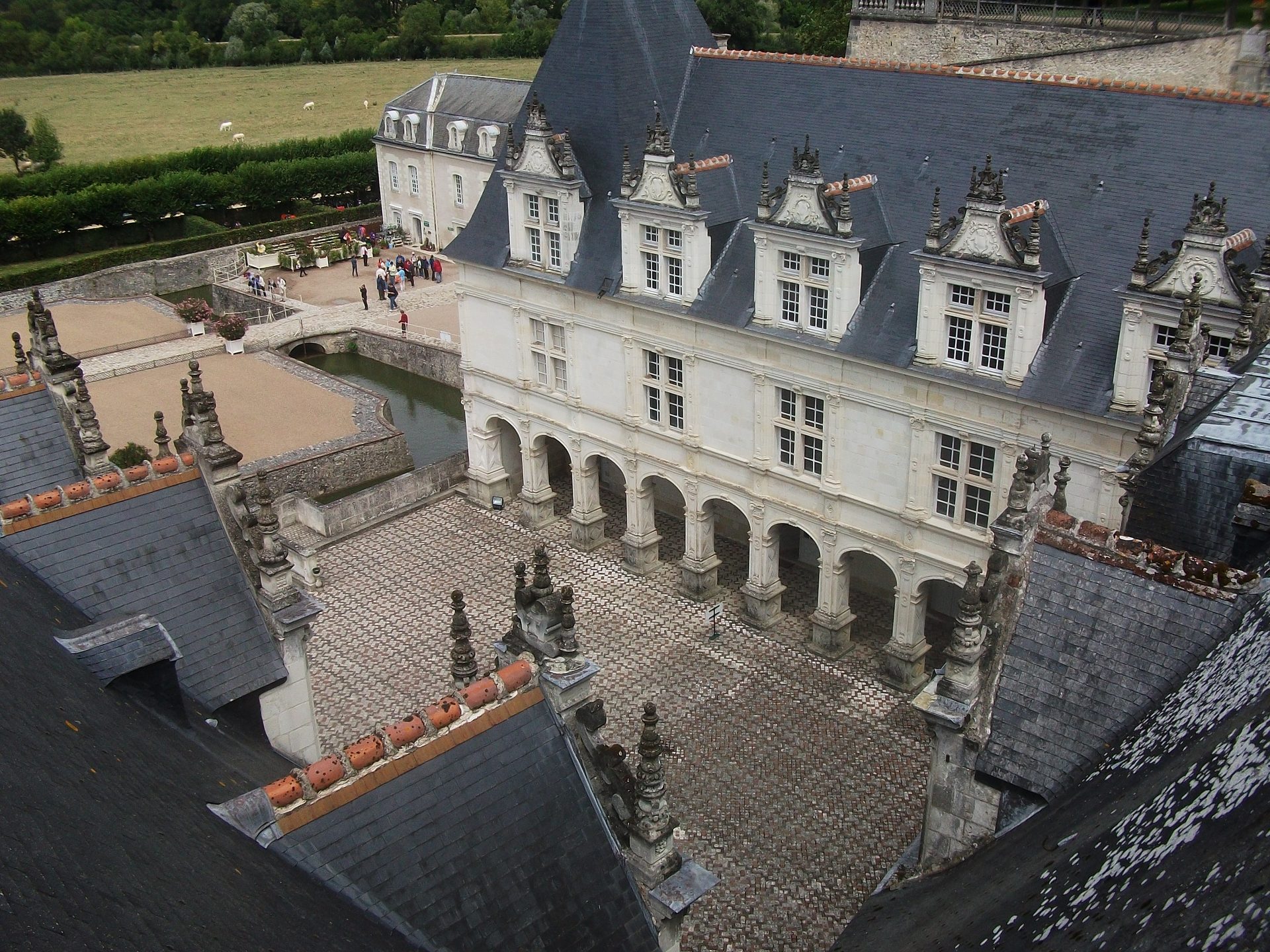Château de Chaumont-sur-Loire 9 Château de Chaumont-sur-Loire from above, showing the courtyard opening toward the Loire