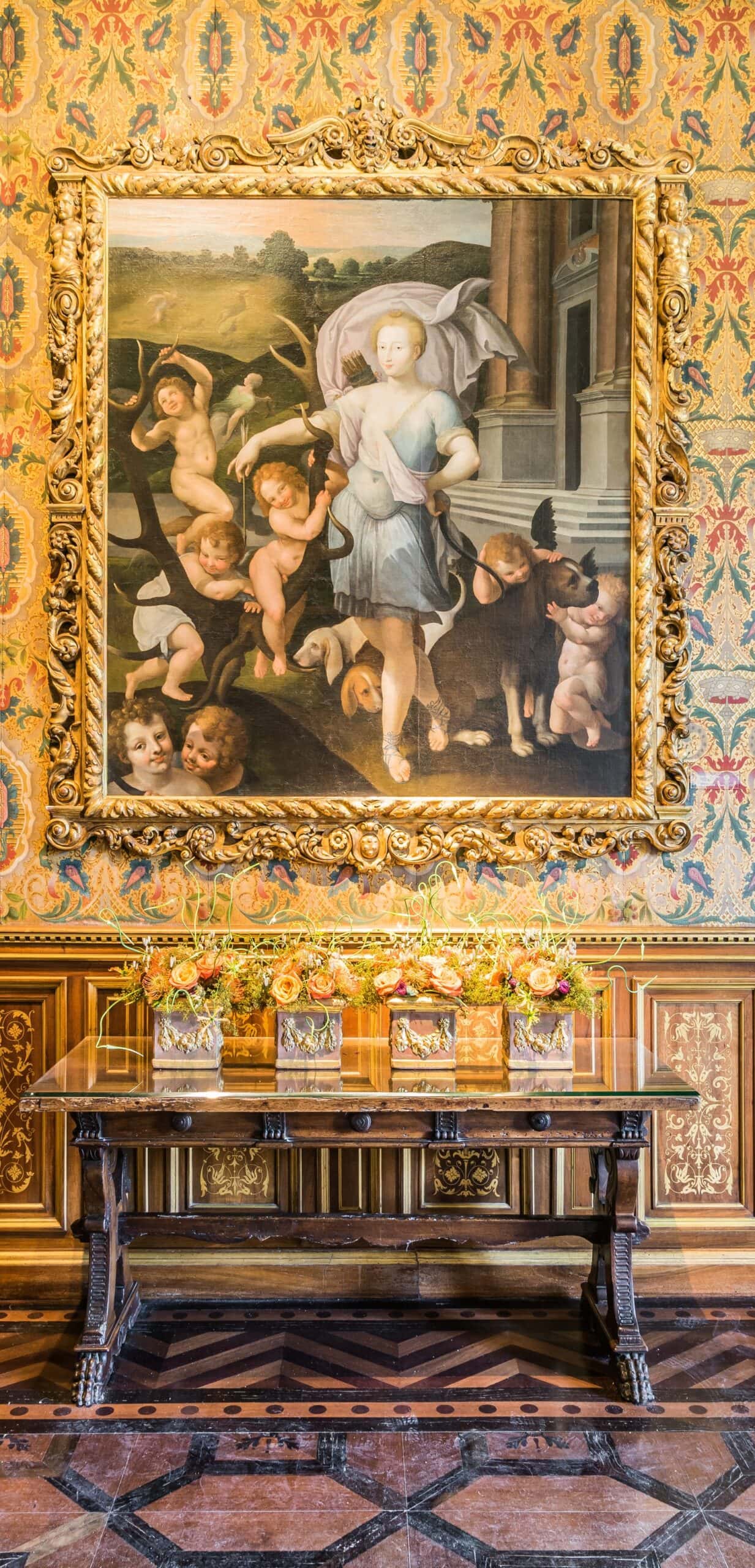 Diana the Huntress — Krzysztof Golik, CC BY-SA 4.0 Painting of Diana the Huntress in a panelled room at Chateau de Chenonceau