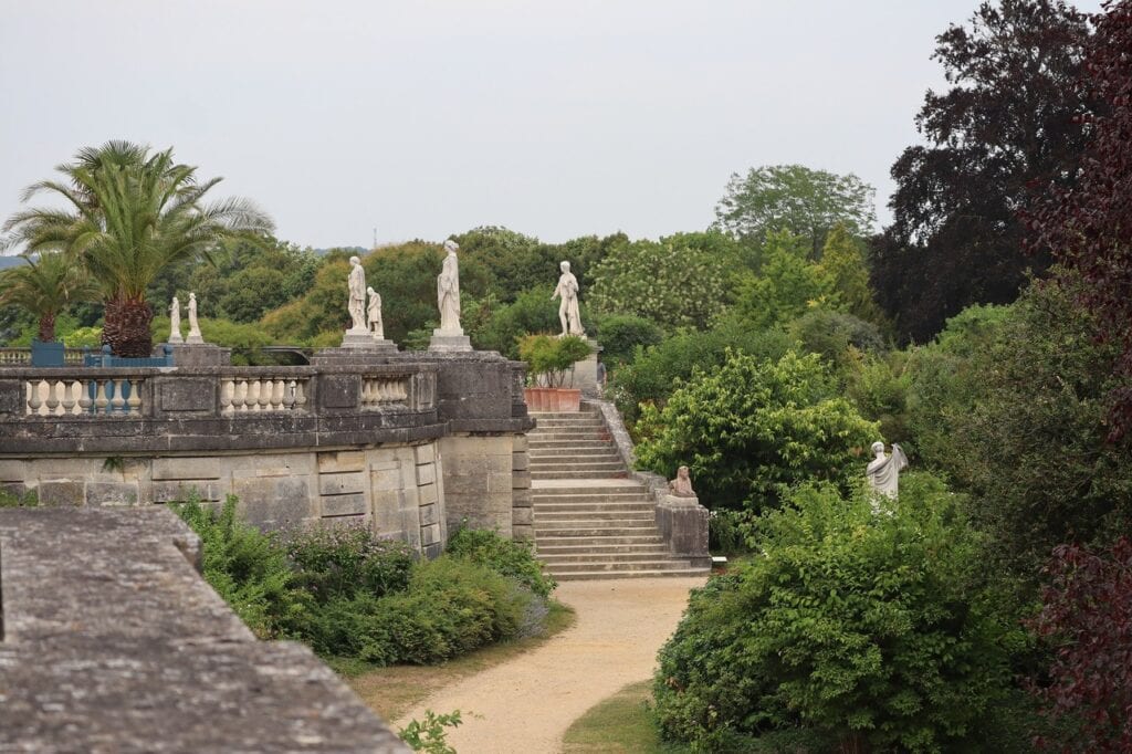 Château de Compiègne 19 The park terrace and statues at the Château de Compiègne