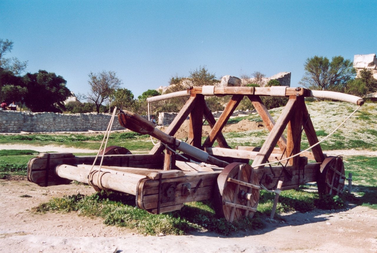 Château des Baux-de-Provence 6 Reconstructed medieval siege engines at the Château des Baux-de-Provence