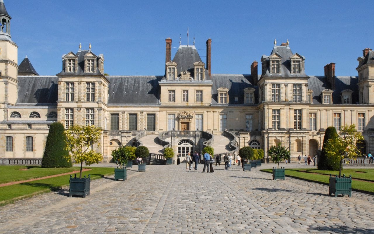 Château de Fontainebleau 14 The Cour du Cheval Blanc at the Château de Fontainebleau
