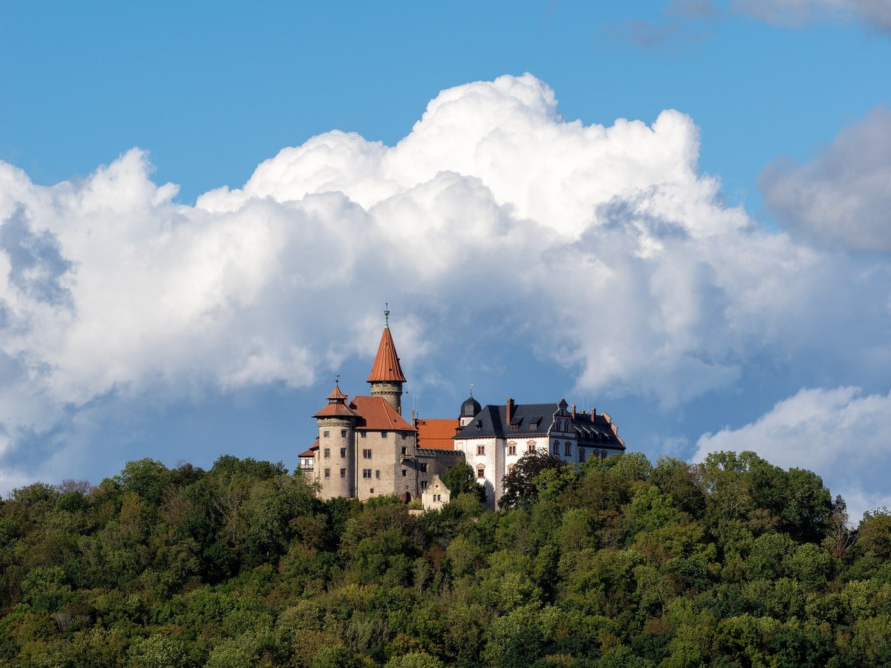 Castles of Thuringia: A Visitor's Guide 4 Heldburg Fortress crowning its volcanic cone above the town of Heldburg