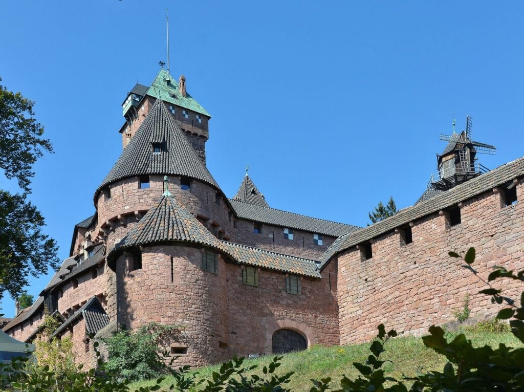 Château du Haut-Kœnigsbourg 10 Keep and curtain wall of the Château du Haut-Kœnigsbourg