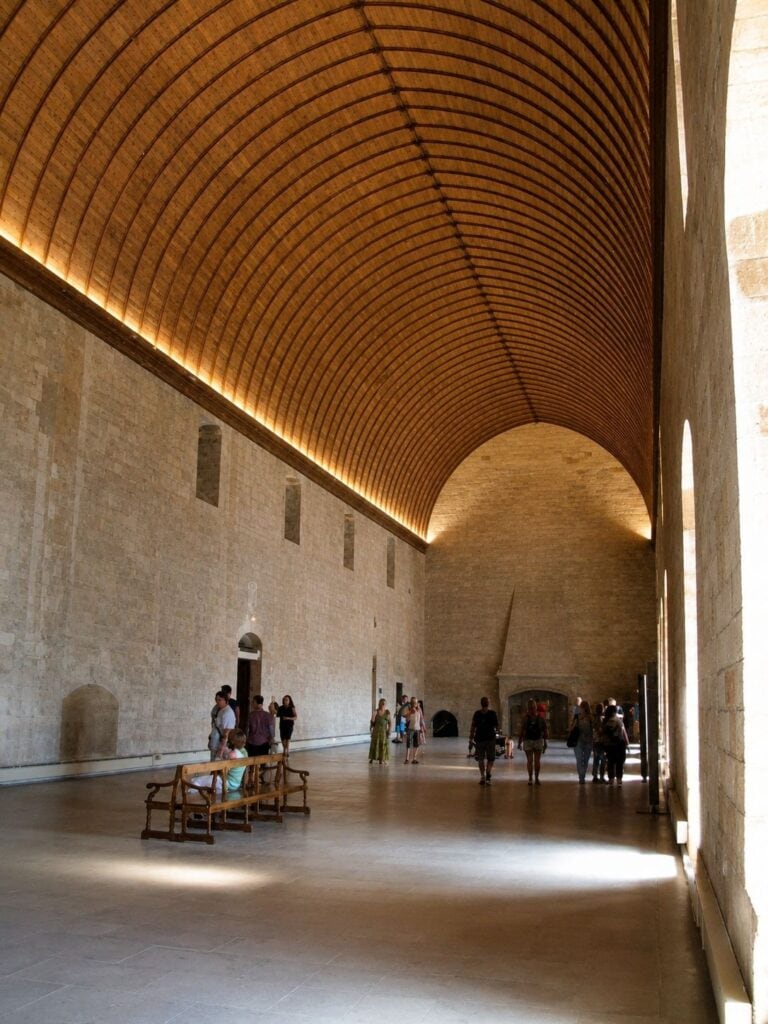 Palais des Papes 7 The Grand Tinel banqueting hall with its reconstructed timber barrel vault