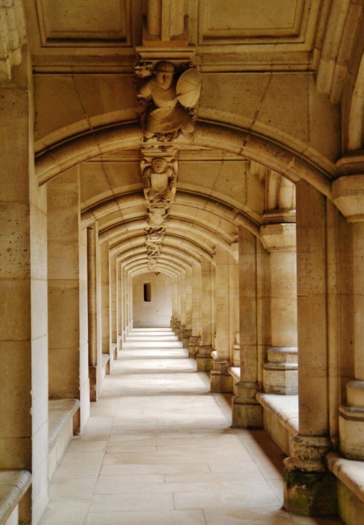 Château de Pierrefonds 5 A vaulted stone gallery walk lined with carved knight corbels