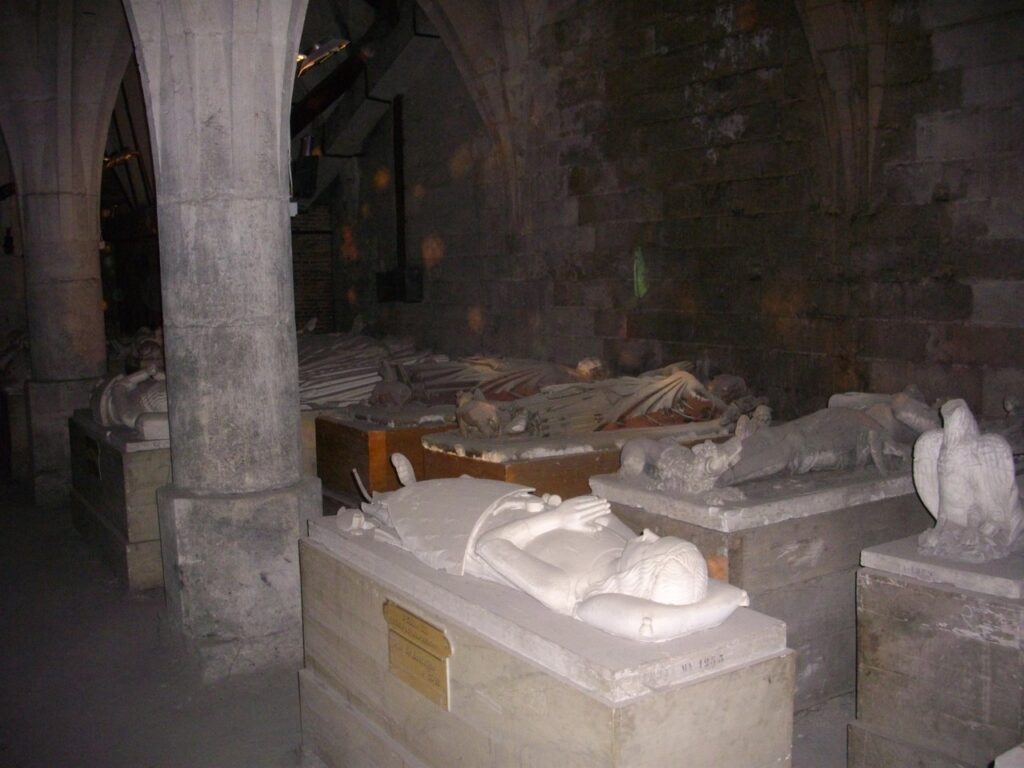 Château de Pierrefonds 9 Recumbent effigy casts displayed in the vaulted cellars of Pierrefonds, the Bal des Gisants