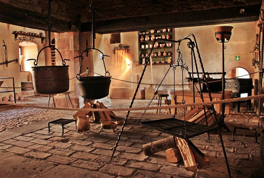 Rochlitz Castle 6 rochlitz castle black kitchen
