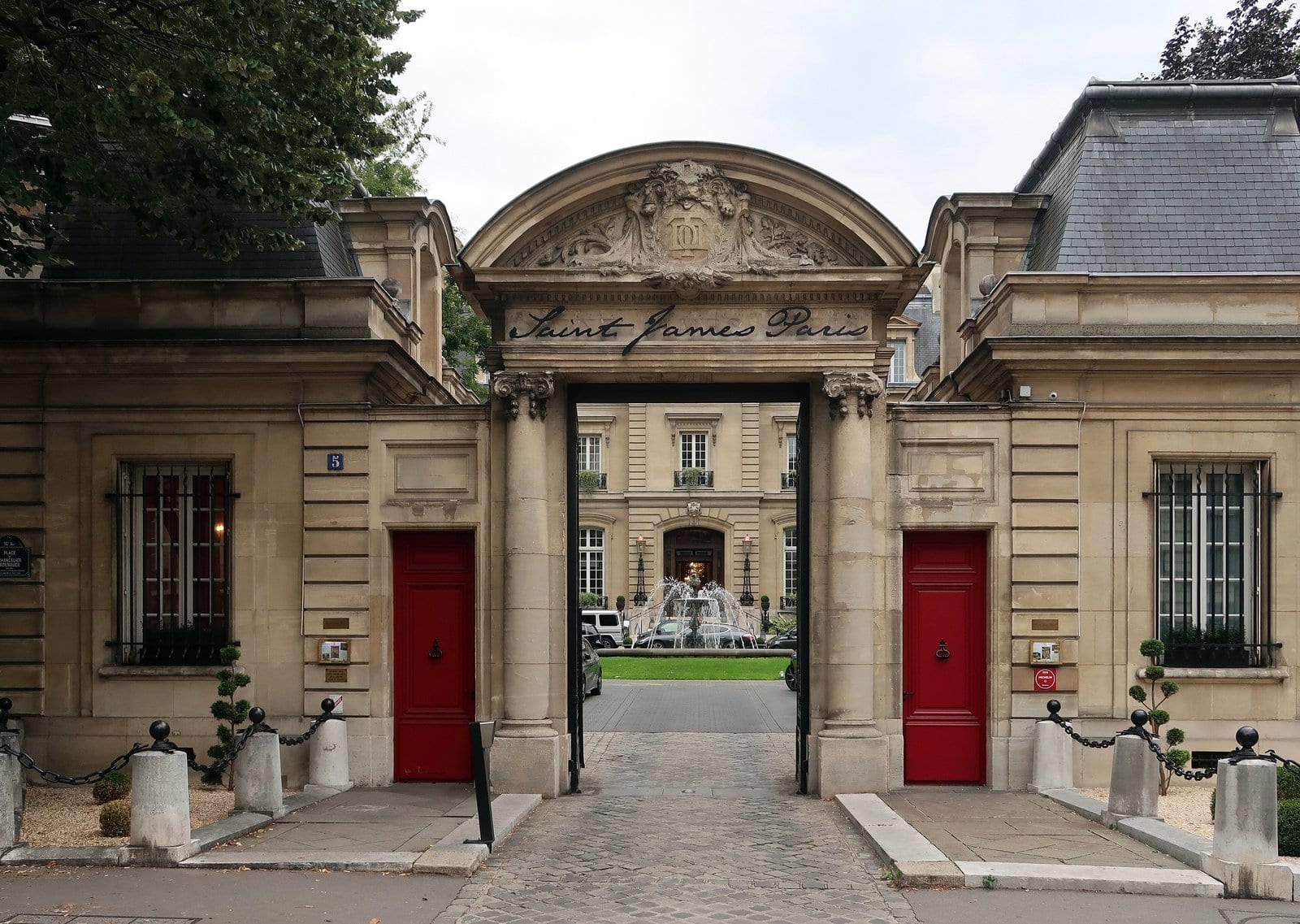 Castle Hotels Near Paris: Where You Can Actually Sleep in a Château 6 The entrance gate of Saint James Paris, the only château-hotel in Paris
