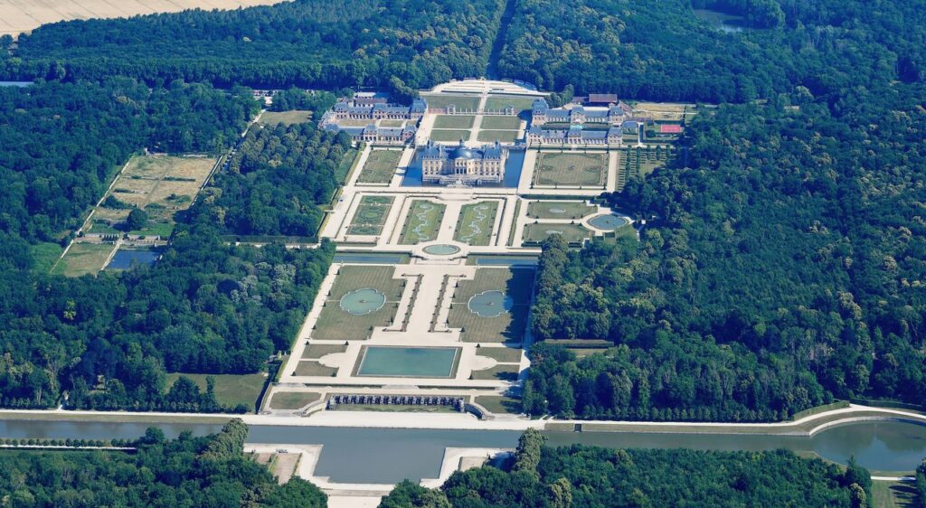 Aerial view of the Chateau de Vaux-le-Vicomte and its gardens
