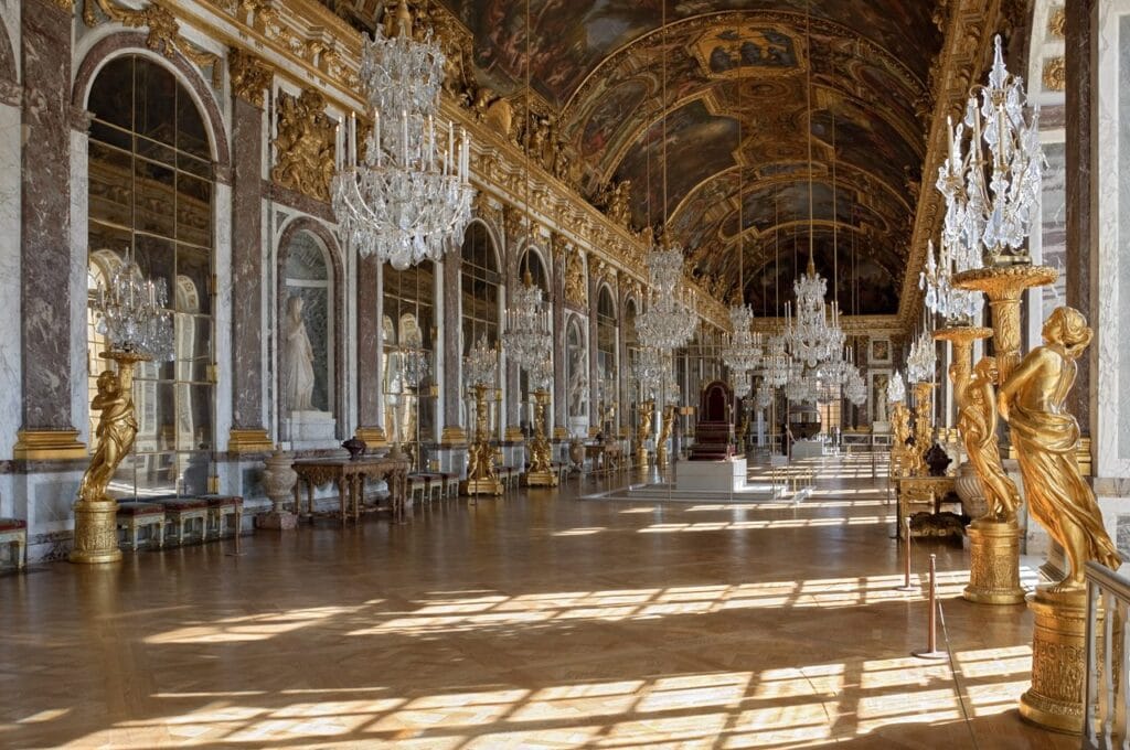 Royal Residences of Île-de-France: Four Seats of Power Near Paris 5 The Hall of Mirrors at the Palace of Versailles.