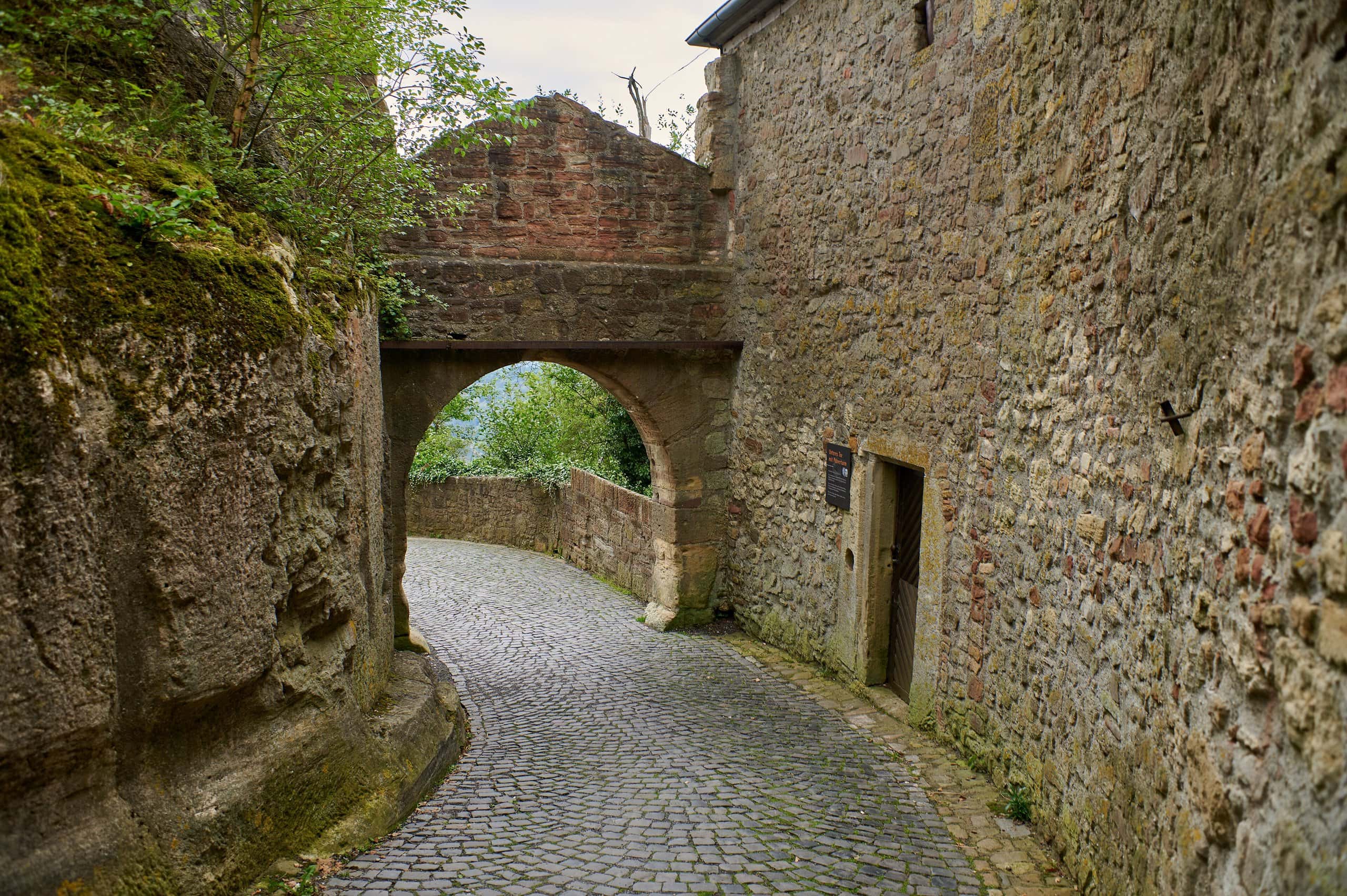 The lower gate of Waldeck Castle, the former powder tower