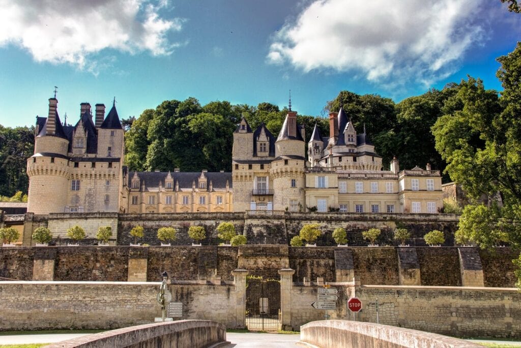 Château d'Ussé 4 Château d'Ussé seen from the bridge over the Indre