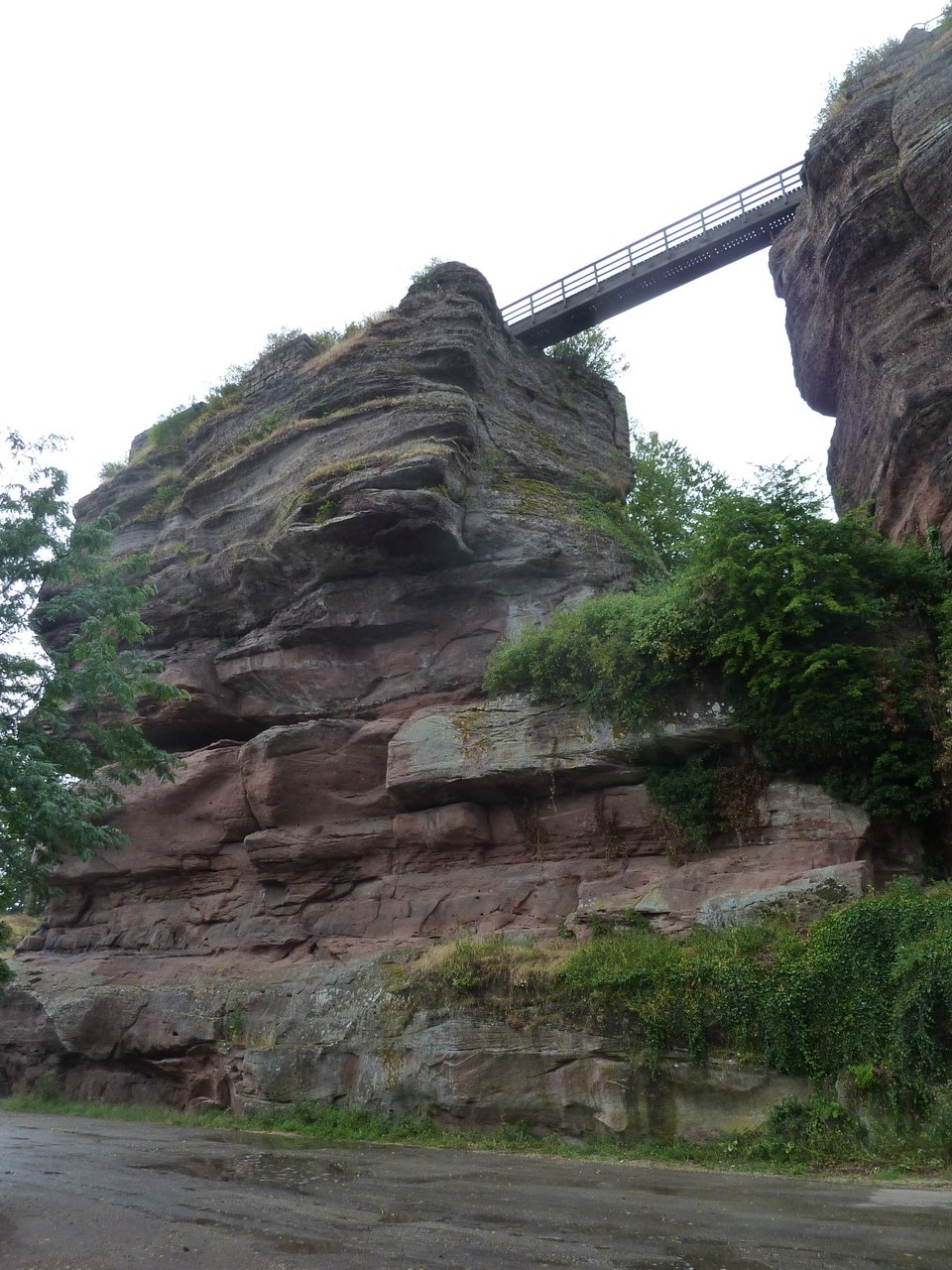 The Devil's Bridge footbridge spanning the gap between two rocks at Château du Haut-Barr The Devil's Bridge footbridge spanning the gap between two rocks at Château du Haut-Barr