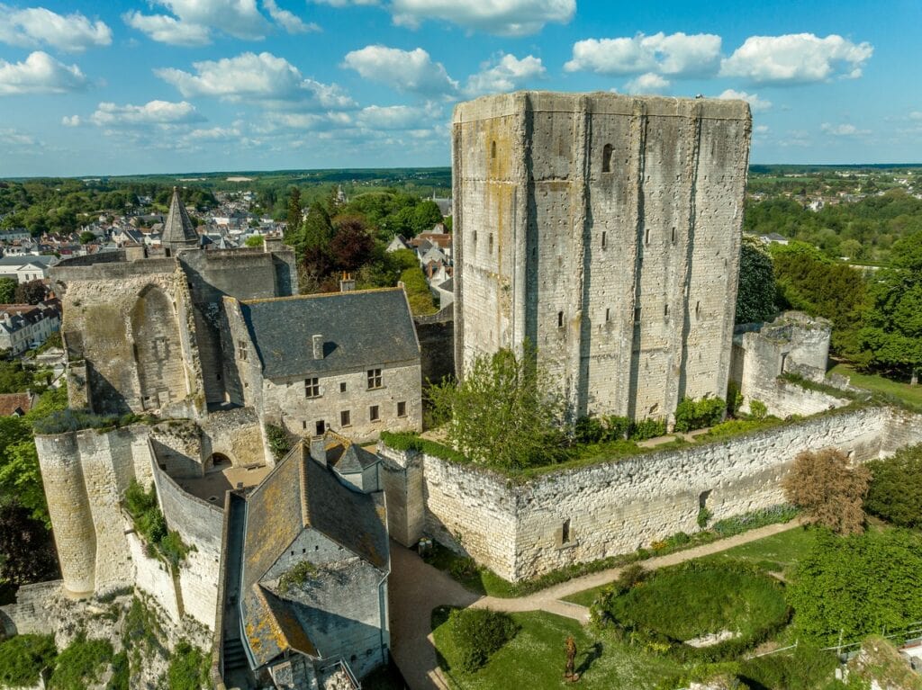 Château de Loches 3 Aerial view of the keep of Loches and its prison towers.