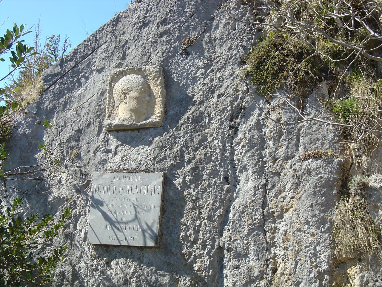 Memorial plaque to the poet Maurice Magre on the ascent to Montségur Memorial plaque to the poet Maurice Magre on the ascent to Montségur