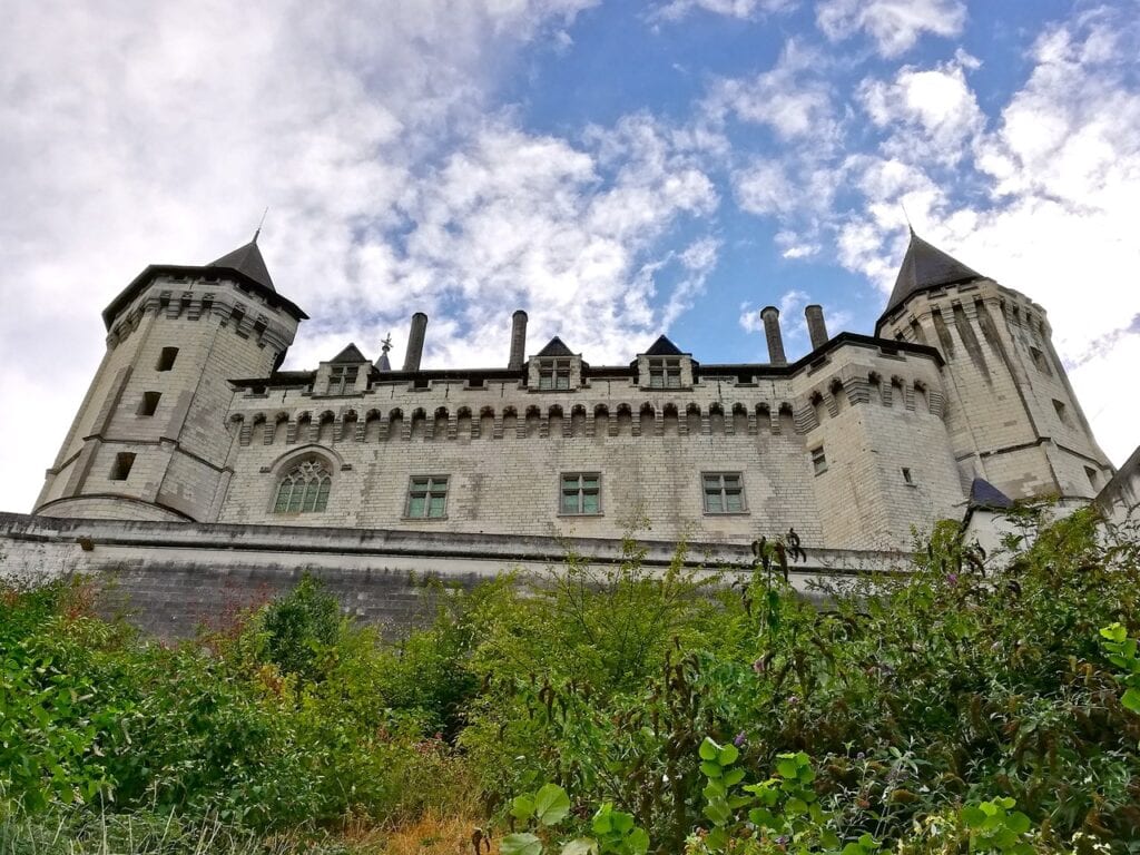 Château de Saumur 2 Octagonal towers of Château de Saumur from below