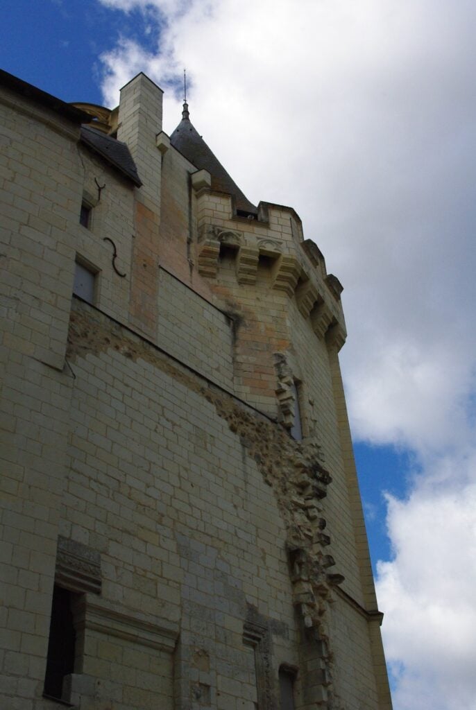 Château de Saumur 3 Octagonal corner tower detail, Château de Saumur