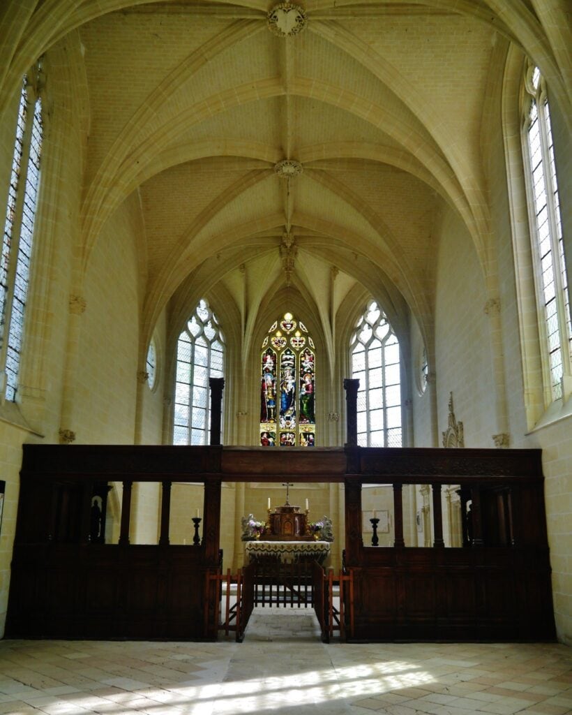Château d'Ussé 8 The vaulted interior of the collegiate chapel at Château d'Ussé, toward the apse
